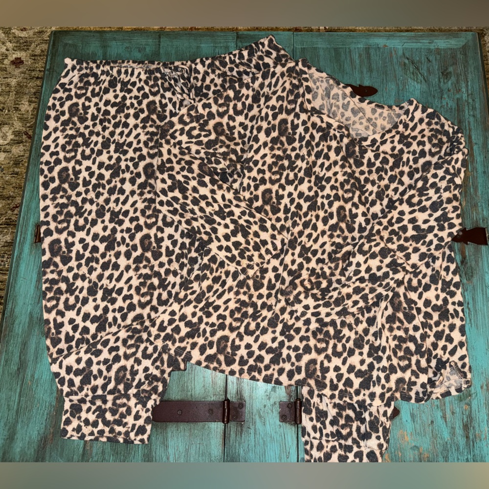 SOLD 2/13/26 Victoria's Secret Leopard Print Pajama Set